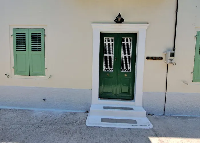 1836 Traditional House